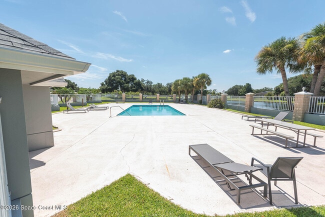 Foto del edificio - 7033 Hammock Trace Dr
