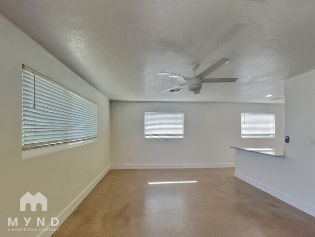 Foto del edificio - 4824 E Willetta St