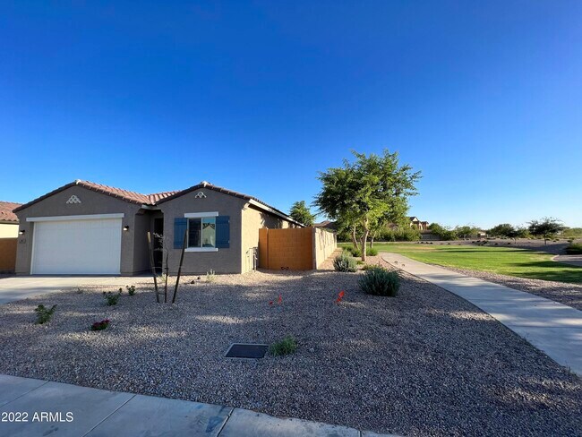 Foto del edificio - 843 E Wiley Way