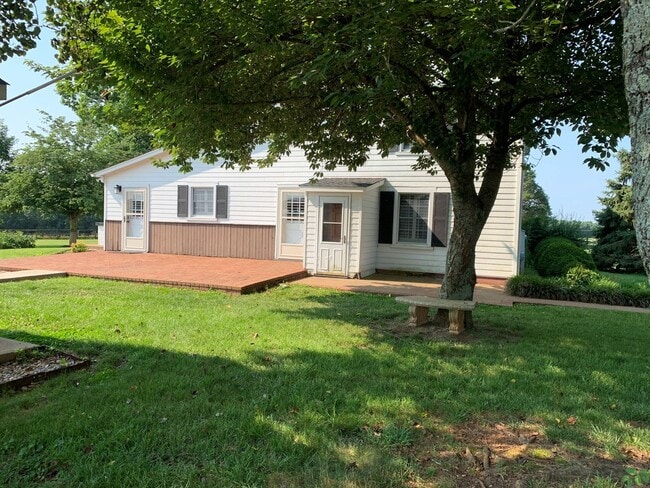 Photo - 2 Story Historic Home Near New London Academy
