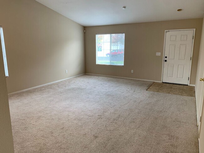 Foto del edificio - Beautiful Single Story 3 Bedroom, 2 Bath B...