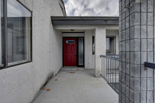 Foto del edificio - 6120 Antelope Villas Cir