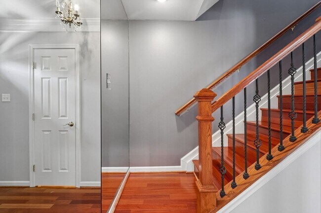 Building Photo - 519 Brummel Ct NW