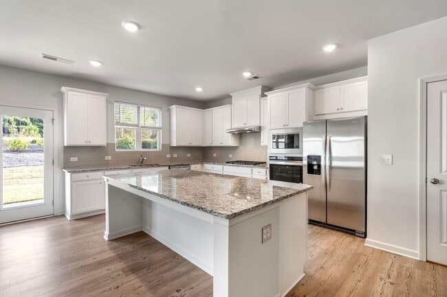 Building Photo - 420 Pt Pl Dr