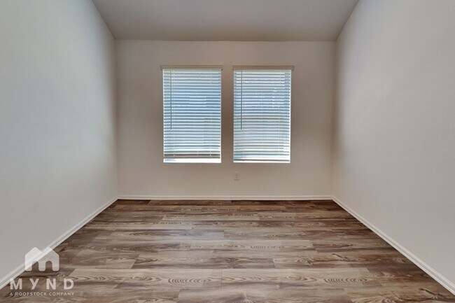 Foto del edificio - 9446 Brookwood Bnd Dr