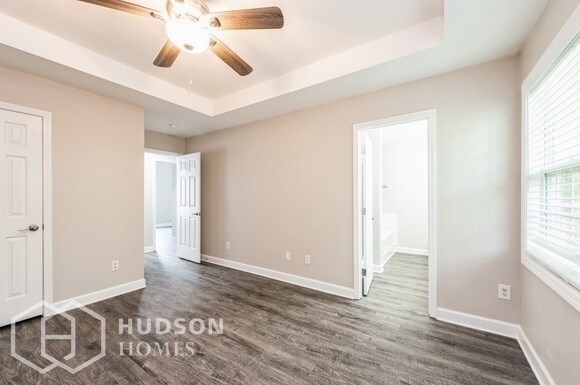 Building Photo - NOW AVAILABLE! 4420 Gladwood Ln, Charlotte...
