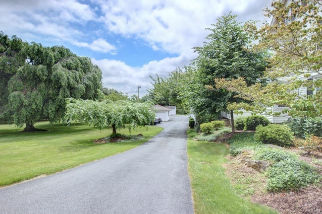 Building Photo - 2824 Freemansburg Ave