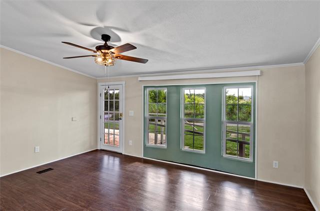 Building Photo - 401 Barker St