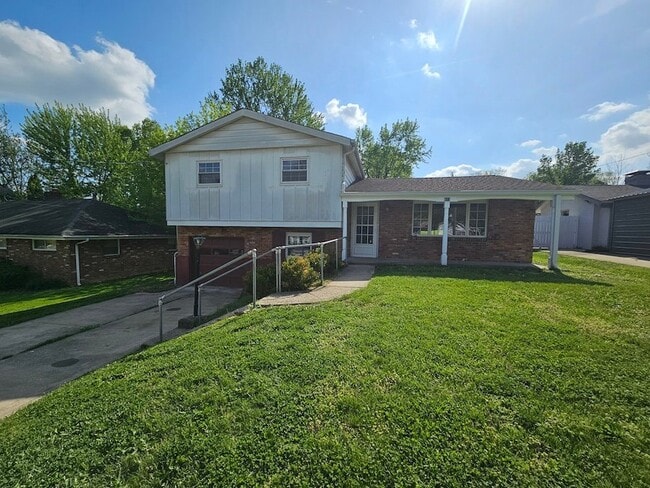 Photo - 677 Peach Tree Ln House