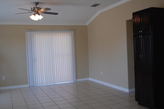 Building Photo - 5318 Hermosillo St