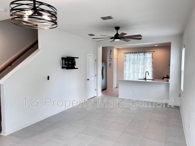 Building Photo - 379 Annies Pl