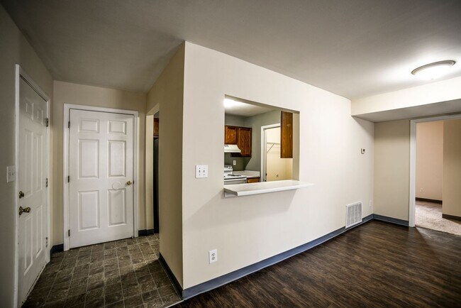 Foto del edificio - 2 bed/ 1 bath LaGrange, KY