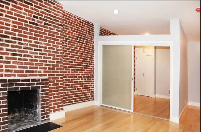Building Photo - 938 1st Ave