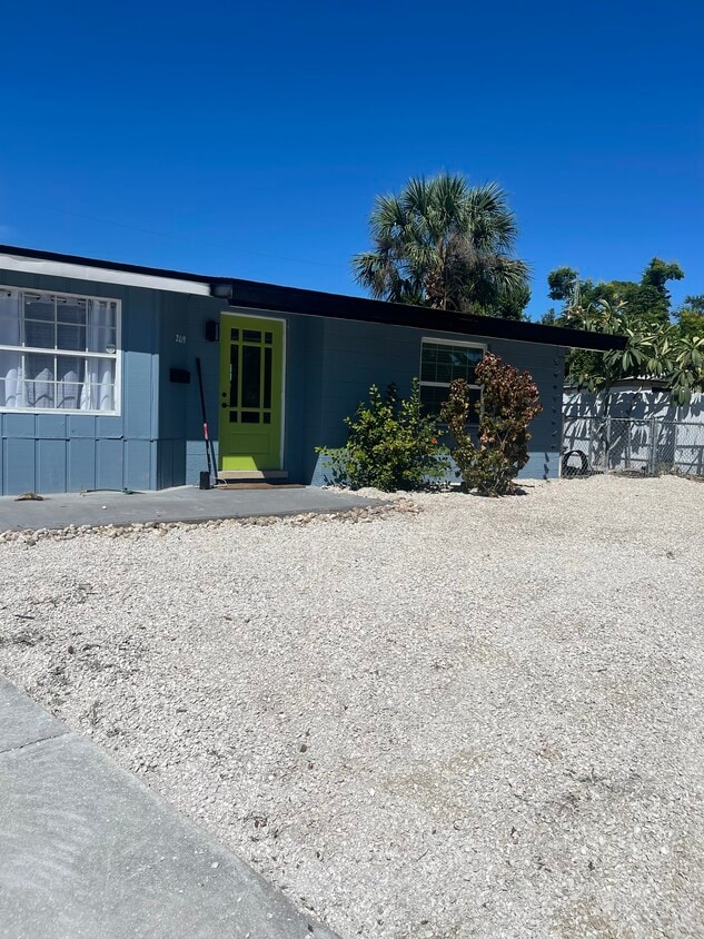 Foto principal - 2019 Bayshore Gardens Pkwy