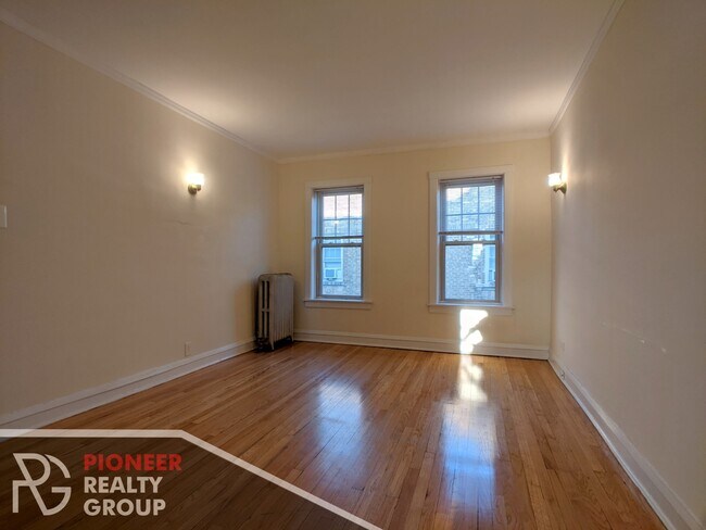 Foto del edificio - 2122 W Ainslie St