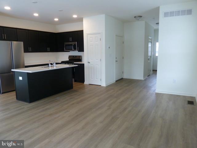 Foto del edificio - 860 Champions Dr