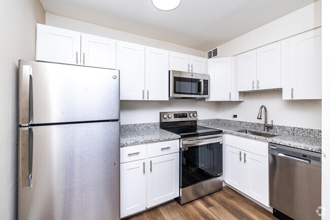 Interior Photo - 1560 N. Prospect Ave.