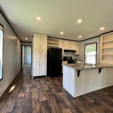 Building Photo - 3437 Shepherd Rd