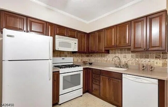 Foto del edificio - 4 Claremont Pl