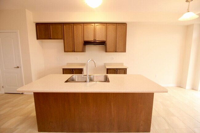 Building Photo - 272 Explorer Wy