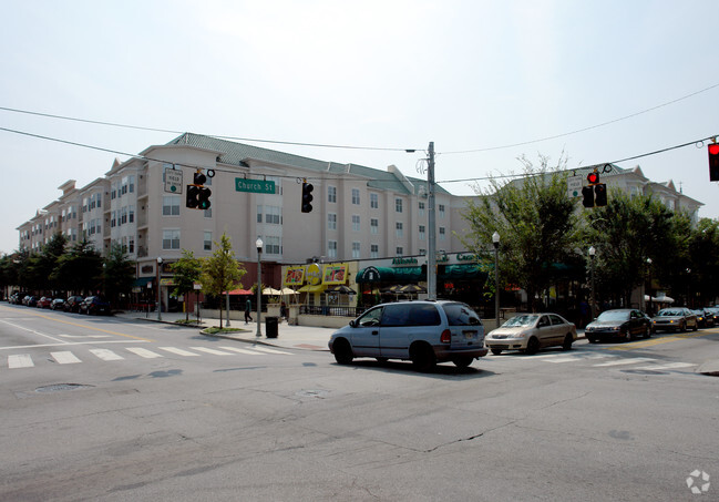 Foto del edificio - 225 E Ponce de Leon Ave