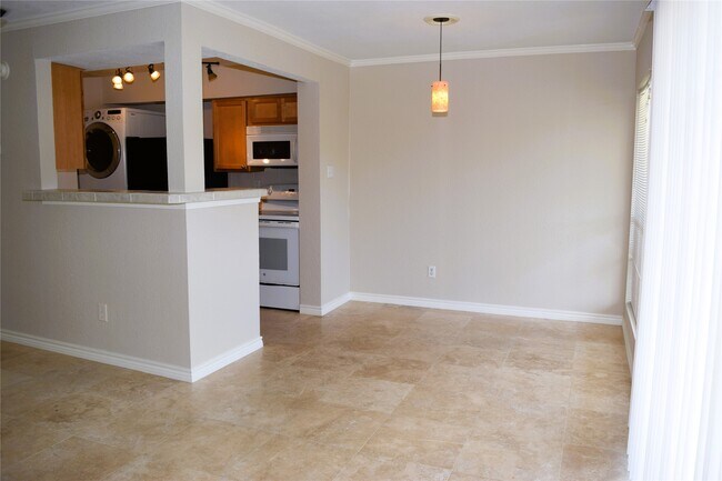 Foto del edificio - 4011 NASA Road 1