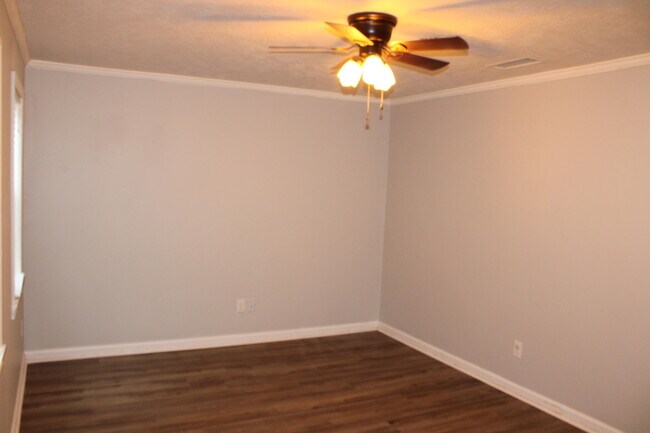 Foto del edificio - 810 S Willowick Dr