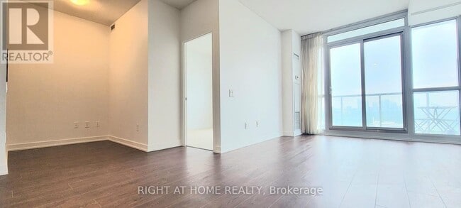 Building Photo - 121 McMahon Dr