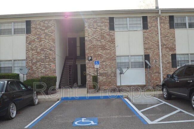 Building Photo - 5317 Curry Ford Rd