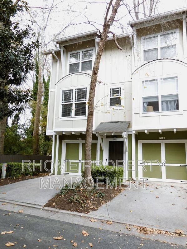 Photo - 380 Grant Circle SE