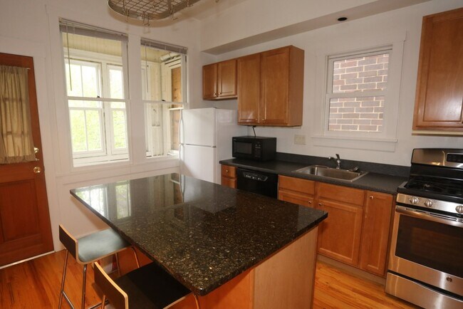Foto del edificio - 1426 W Barry Ave