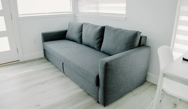 Foto del edificio - Fully Furnished LOFT Studio Apartment!