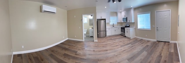 Building Photo - 10107 Laurel Canyon Blvd