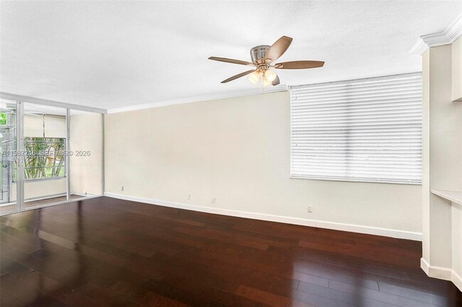 Building Photo - 9450 Live Oak Pl