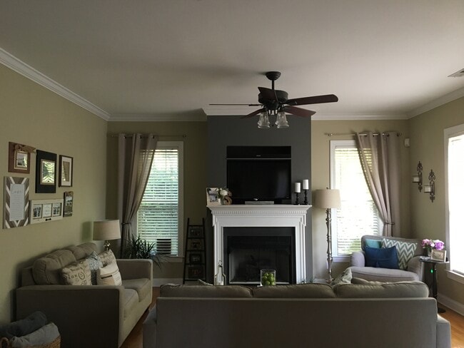 Living Room - 4734 Hunter Crest Ln