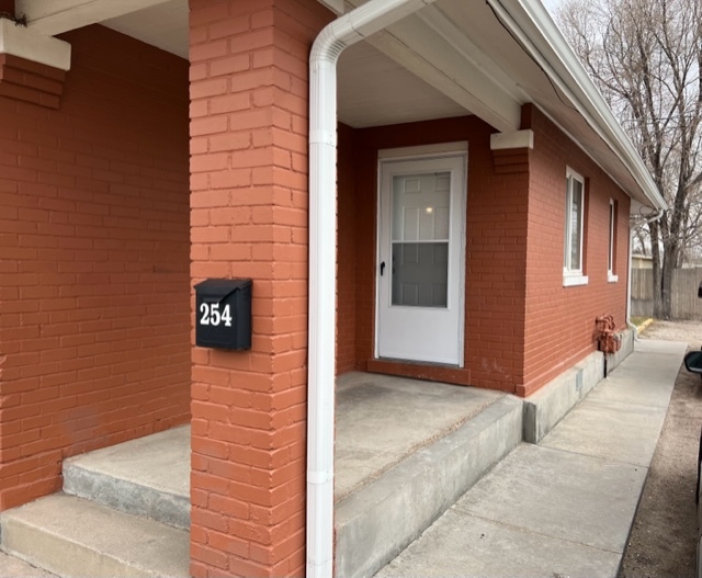 Primary Photo - 254 Denver St