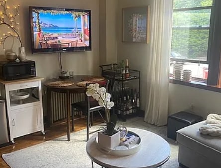 *Pictures are representative samples of the advertised unit. In some cases, the actual units you tou - 112 Queensberry St