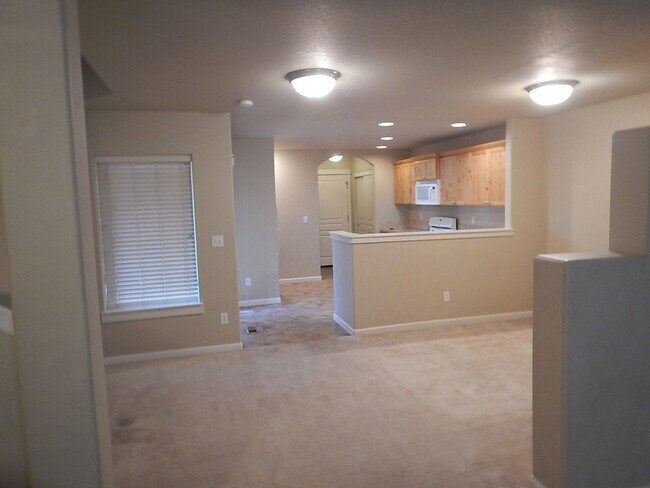 Foto del edificio - 1214 NE Littleton Ln