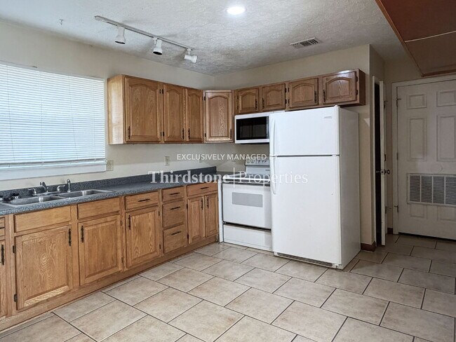 Foto del edificio - 1717 Lindsey Rd