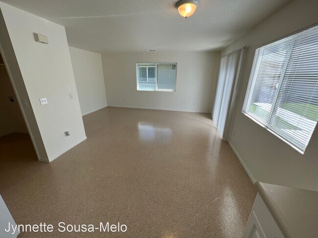 Building Photo - 2 br, 2 bath House - 359 G St.