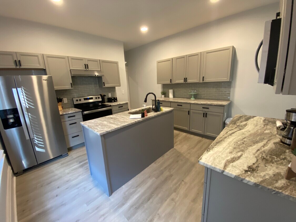 Foto principal - 435 Stoddart Ave