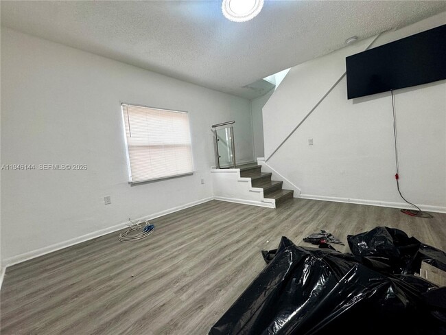 Building Photo - 529 SW 3rd St