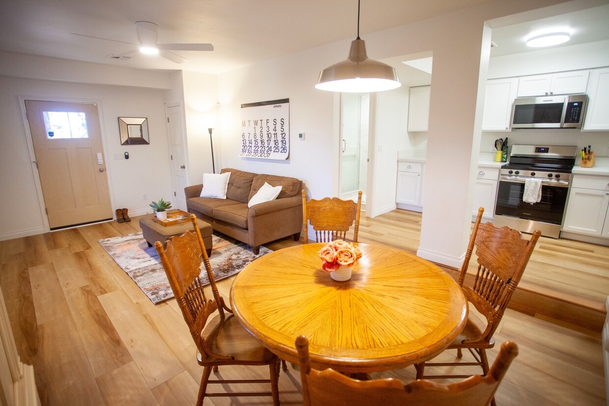 Primary Photo - 1804 N Beaver St