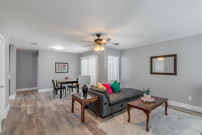 Building Photo - 2516 Palo Verde Dr