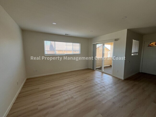 Foto del edificio - 240 S 9th St