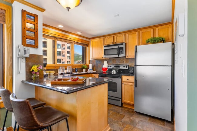 Building Photo - 535 South Park Avenue