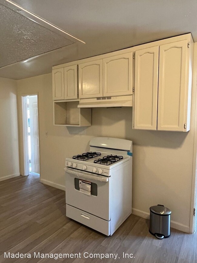 Building Photo - 4 br, 2 bath House - 2813 E. Norwich