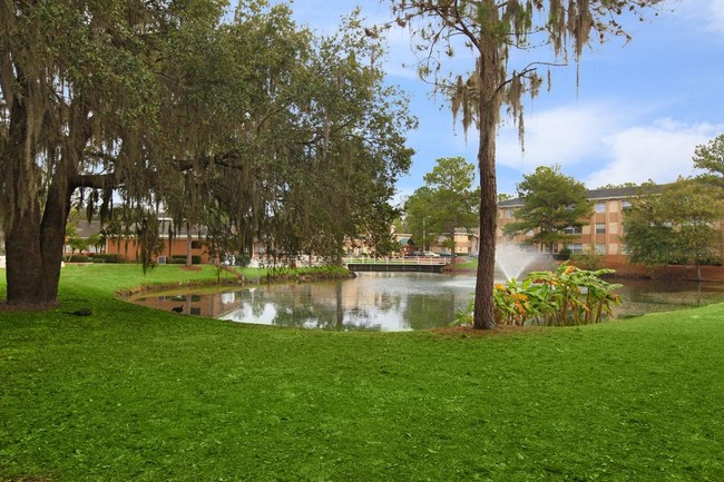 Building Photo - Palms at Sand Lake