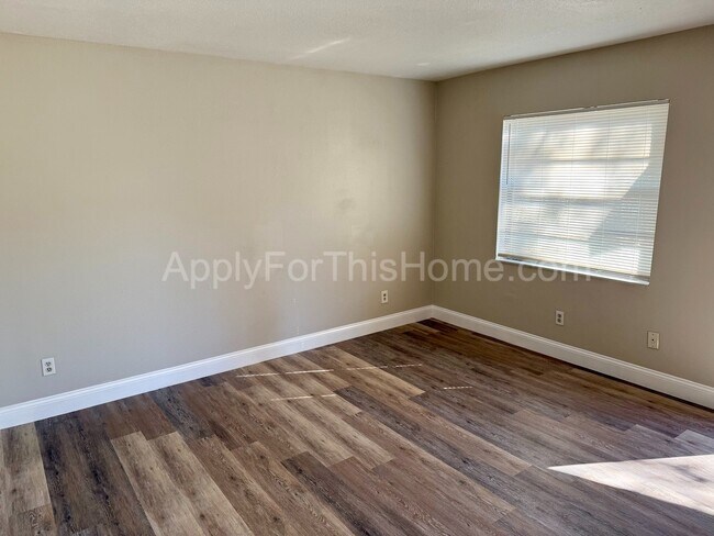 Photo - 2 Bedroom Apartment - Busch Gardens Area