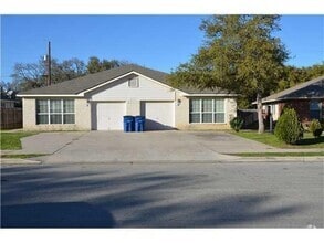 Building Photo - 8717 Talyne Chaise Cir